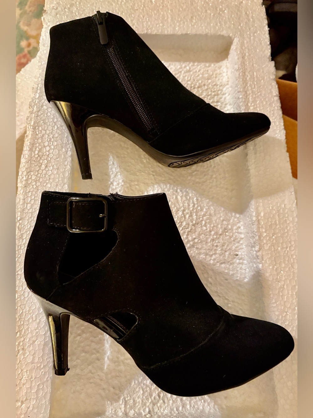 Impo Taisy  Black Faux Suede Cutout Ankle Bootie Sz 8